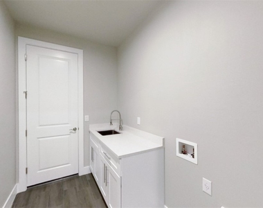 4006 19th Street Sw - Photo Thumbnail 18