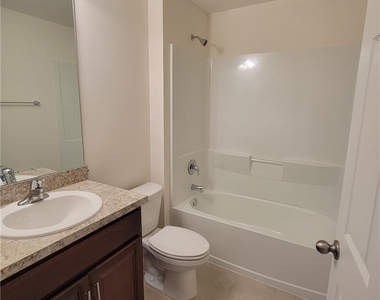 2603 65th Street W - Photo Thumbnail 2