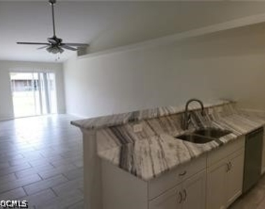 1218 Se 24th Avenue - Photo Thumbnail 2