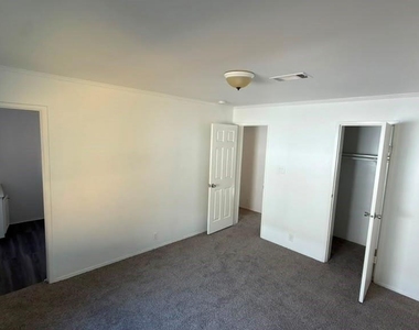 11958 Greensbrook Forest Drive - Photo Thumbnail 5