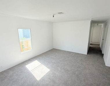 11958 Greensbrook Forest Drive - Photo Thumbnail 9
