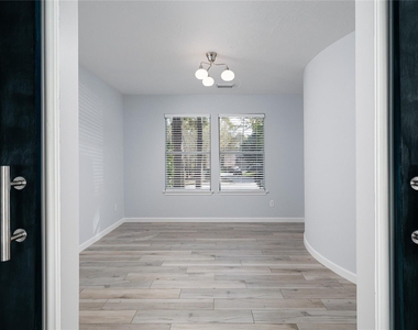 143 S Vesper Bend Circle - Photo Thumbnail 5