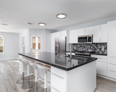 143 S Vesper Bend Circle - Photo Thumbnail 8