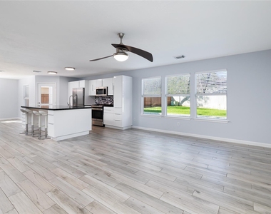 143 S Vesper Bend Circle - Photo Thumbnail 7
