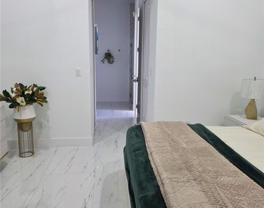 1254 Nimitz Boulevard - Photo Thumbnail 12