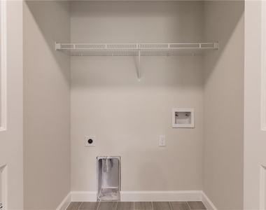 3844/3846 Kittyhawk Drive - Photo Thumbnail 16