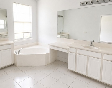 4112 Cherrybrook Loop - Photo Thumbnail 19