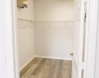 4112 Cherrybrook Loop - Photo Thumbnail 17