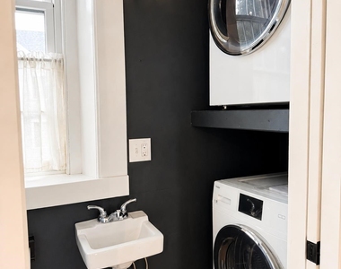 348 Maplewood - Photo Thumbnail 4