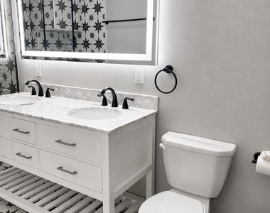 348 Maplewood - Photo Thumbnail 13
