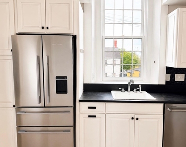 348 Maplewood - Photo Thumbnail 2