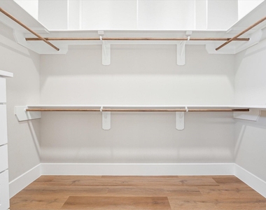 5613 Leonard Street - Photo Thumbnail 4
