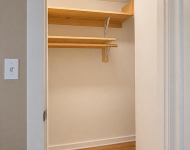 198 Islington - Photo Thumbnail 21