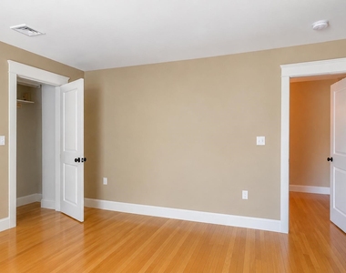 198 Islington - Photo Thumbnail 17