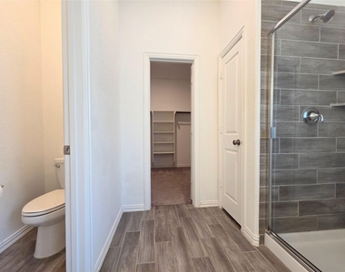4826 Albany Ridge Lane - Photo Thumbnail 15