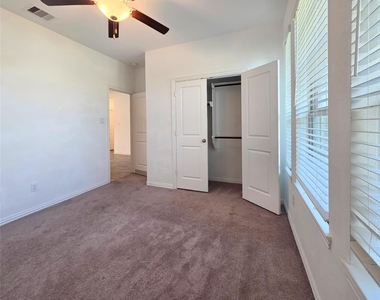 4826 Albany Ridge Lane - Photo Thumbnail 4