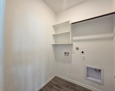 4826 Albany Ridge Lane - Photo Thumbnail 12