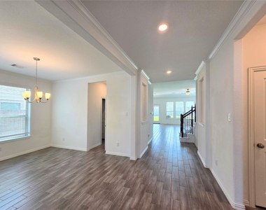 4826 Albany Ridge Lane - Photo Thumbnail 7