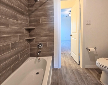 4826 Albany Ridge Lane - Photo Thumbnail 30