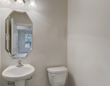 16617 Conner Creek Lane - Photo Thumbnail 11