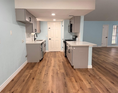 9438 Fuqua Street - Photo Thumbnail 4