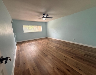 9438 Fuqua Street - Photo Thumbnail 12