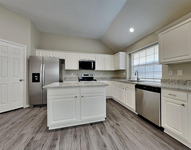 30915 Trinket Drive - Photo Thumbnail 3