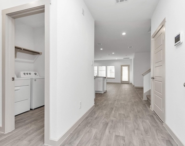 706 Boer Plains Drive - Photo Thumbnail 6