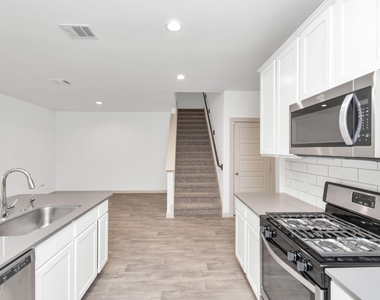 706 Boer Plains Drive - Photo Thumbnail 14