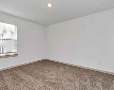 706 Boer Plains Drive - Photo Thumbnail 35