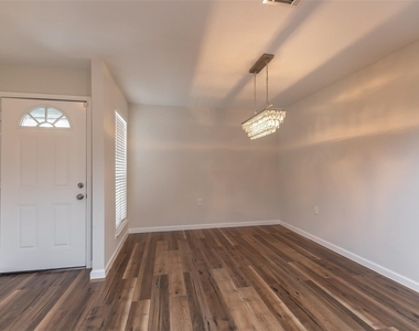 46 N Deerfoot Circle - Photo Thumbnail 5