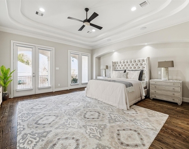 5025 Augusta Street - Photo Thumbnail 10