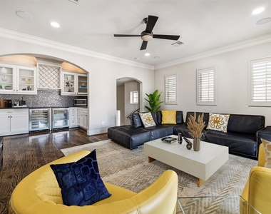 5025 Augusta Street - Photo Thumbnail 15