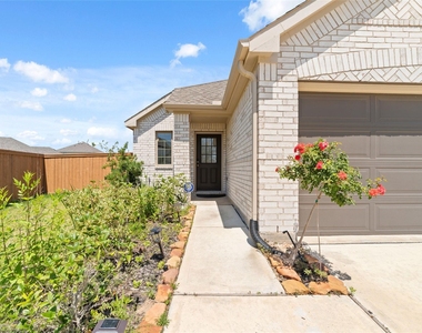 8326 Royal Breeze Drive - Photo Thumbnail 2