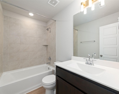8326 Royal Breeze Drive - Photo Thumbnail 16
