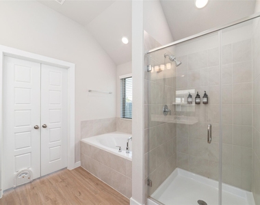 8326 Royal Breeze Drive - Photo Thumbnail 26