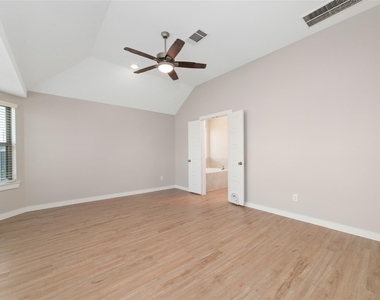 8326 Royal Breeze Drive - Photo Thumbnail 21