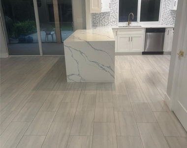 27157 Edenbridge Court - Photo Thumbnail 2