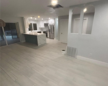 27157 Edenbridge Court - Photo Thumbnail 6