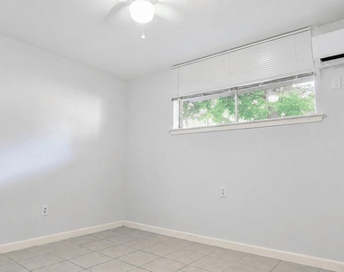 7818 Oak Knoll Lane Lane - Photo Thumbnail 9