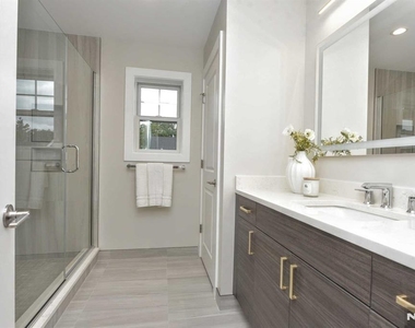 120 Collignon - Photo Thumbnail 26