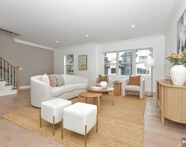 120 Collignon - Photo Thumbnail 23