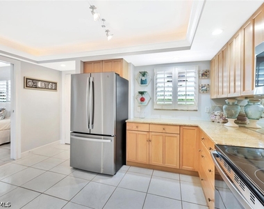 12945 Vanderbilt Drive - Photo Thumbnail 9