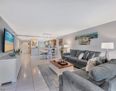 12945 Vanderbilt Drive - Photo Thumbnail 16