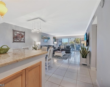 12945 Vanderbilt Drive - Photo Thumbnail 10