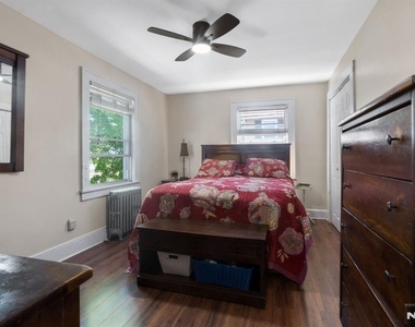 330 Simons - Photo Thumbnail 36