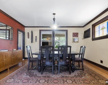 330 Simons - Photo Thumbnail 12
