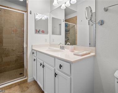 9735 Acqua Court - Photo Thumbnail 14
