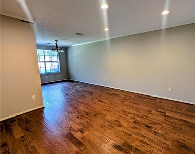 12506 Mill Ridge Drive - Photo Thumbnail 3