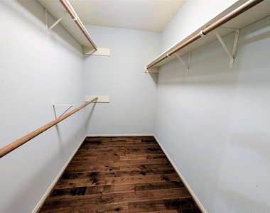 12506 Mill Ridge Drive - Photo Thumbnail 18